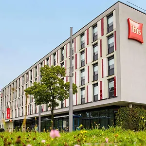 Otel Ibis West ***